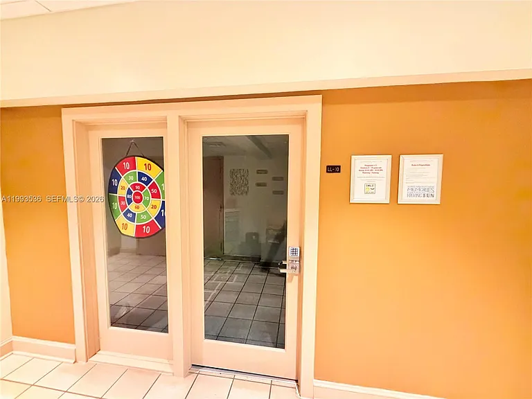2333 Brickell Ave #1407 — Photo 38