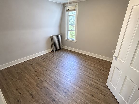 4th image of 46 Pleasant St #2