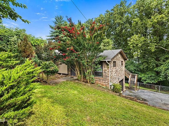 5th image of 4828 Edens View Rd