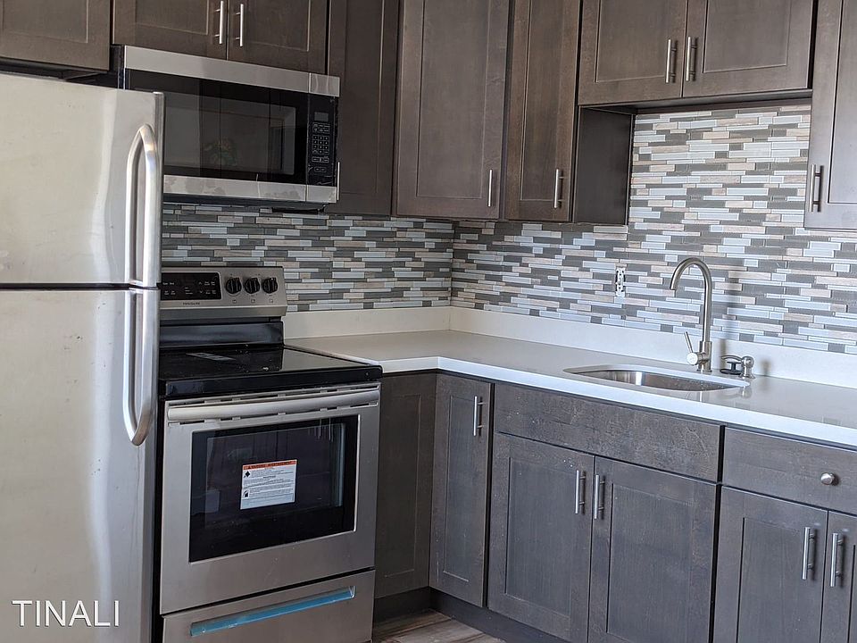 1st image of 12050 31st Ave NE #6