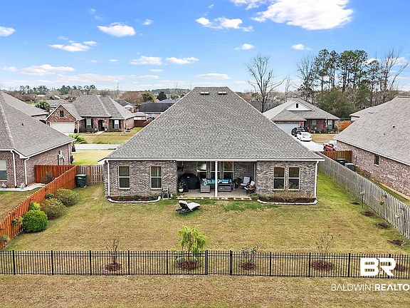 4th image of 979 Dalton Cir