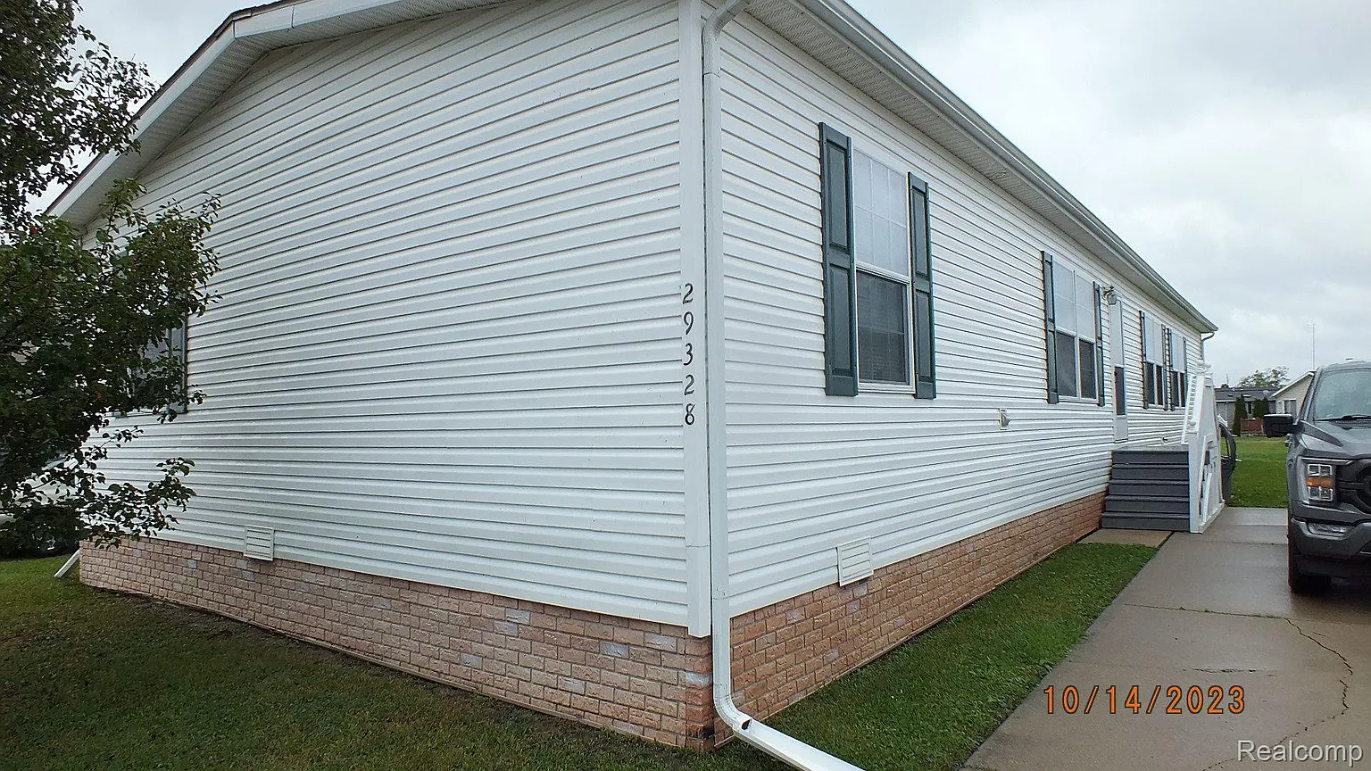 29328 Meadow Ln photo 1