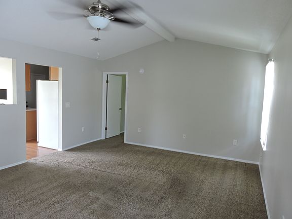 3rd image of 140 Villacrest Dr