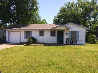 4137 Burke Rd, Fort Worth, TX 76119