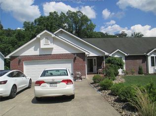 204 Shasta Dr, Cross Lanes, WV 25313