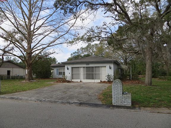 3rd image of 12807 Willoughby Ln