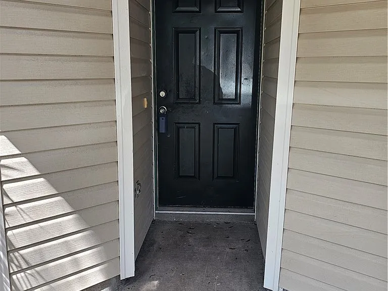 5337 Glenlivet Rd — Photo 2