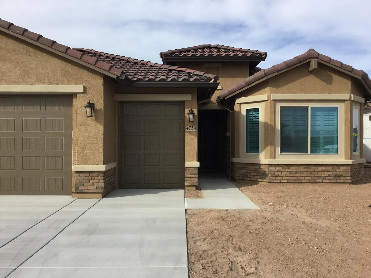 Building Photo - 4734 W Picacho Dr