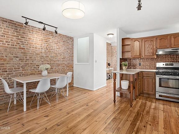 4th image of 379 1st St APT 4