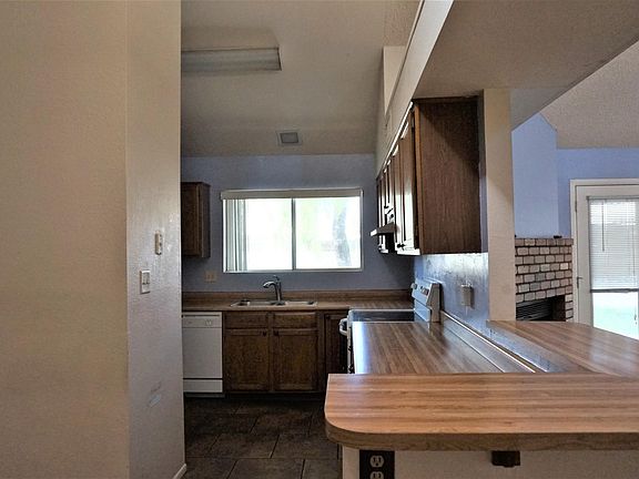 5th image of 3524 W Ivanhoe St