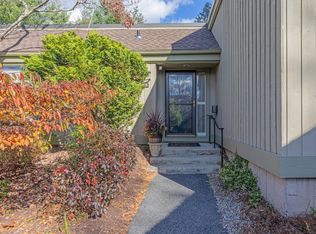 701 Heritage Vlg #B, Southbury, CT 06488