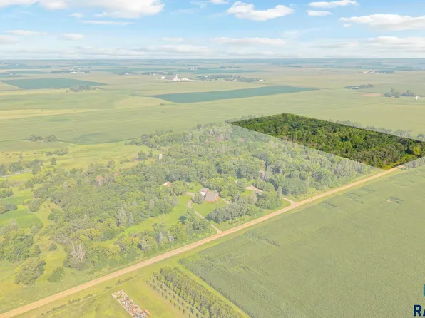 465 Avenue, Colton, SD 57018