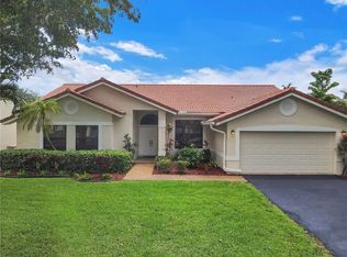 9637 N Springs Way, Coral Springs, FL 33076