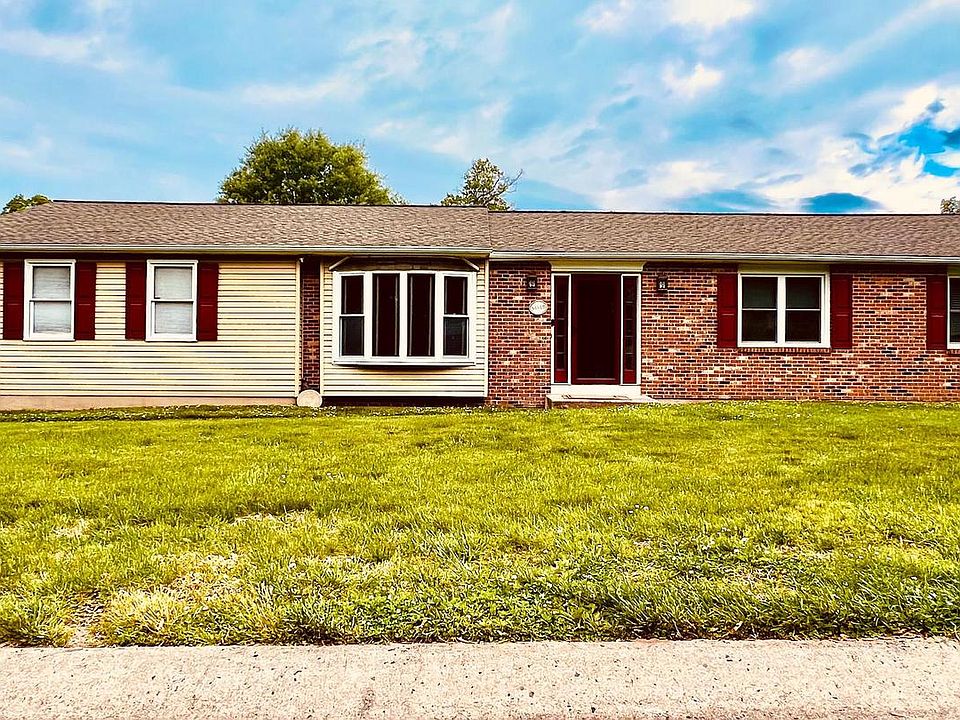 1st image of 7 Chapelcrest Ln