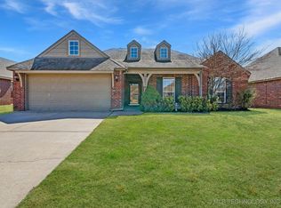 20710 E 45th St S, Broken Arrow, OK 74014