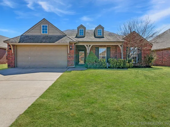 20710 E 45th St S, Broken Arrow, OK 74014