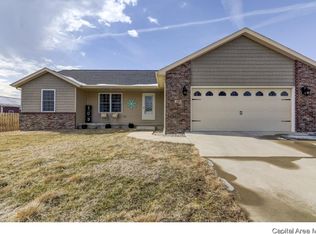 109 Hillcrest Dr, O Fallon, IL 62269