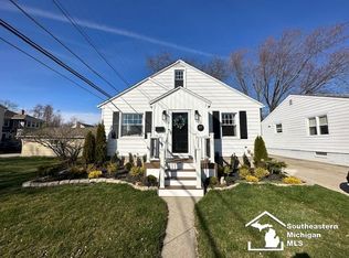 417 Parkwood Ave, Monroe, MI 48162