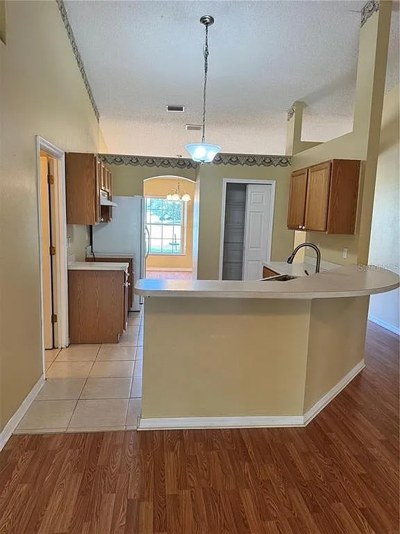 4 bed, 3.0 bath, 1907 sqft, $2,000 — Photo 4