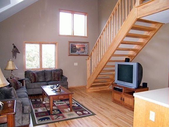 Vaulted ceilings and Hickory Hwd floors in Living Rm.