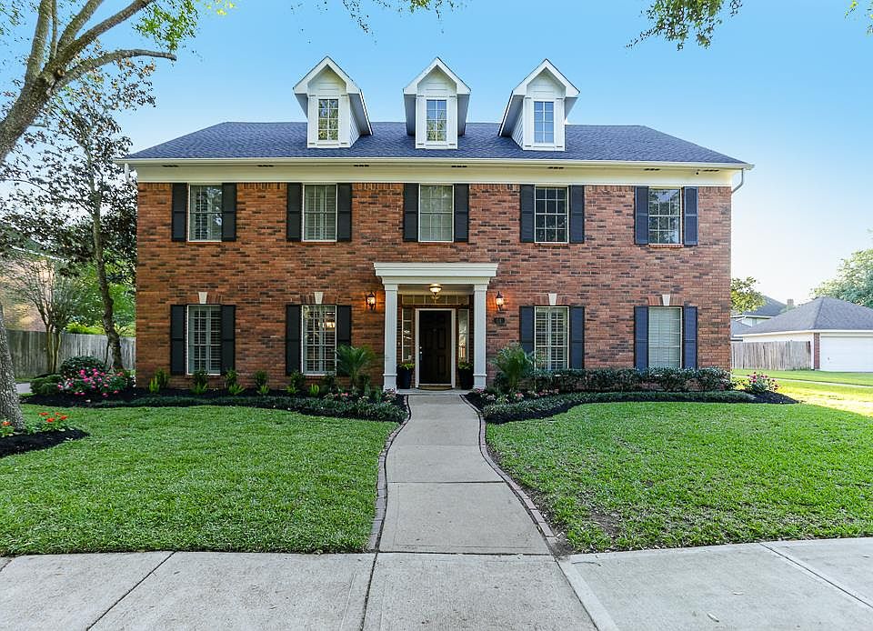 1st image of 51 Bradford Cir
