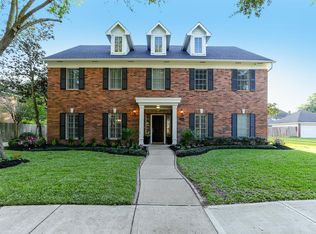 51 Bradford Cir, Sugar Land, TX 77479