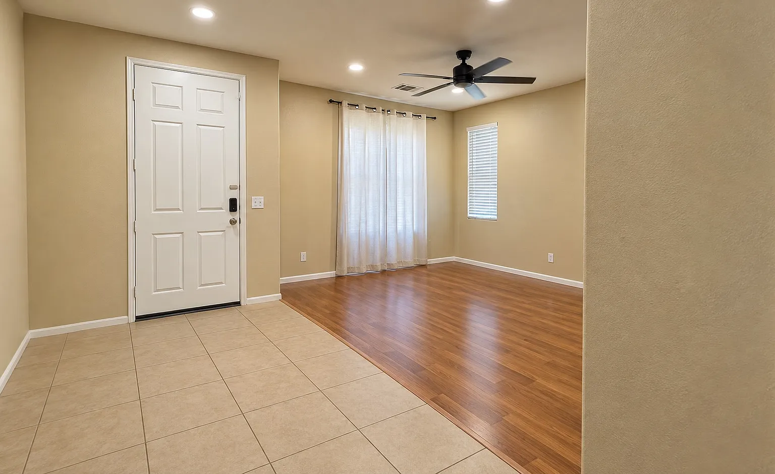 4 bed, 2094 sqft, $2,700 — Photo 2