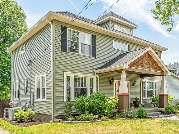 3rd image of 1122 Kirkland Ave