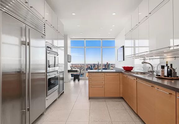 5th image of 151 E 58th St APT 48B
