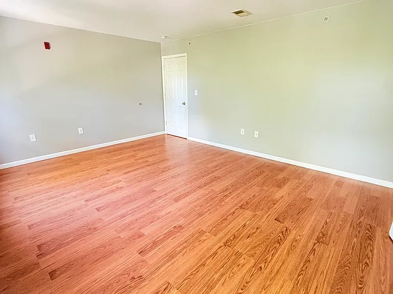5038 Spruce St #4 — Photo 16