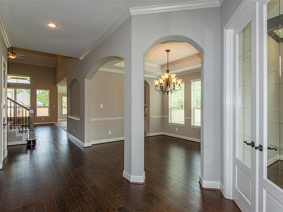 3rd image of 108 Little Ivy Ln