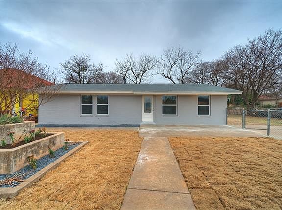 2nd image of 309 E Powell Ln