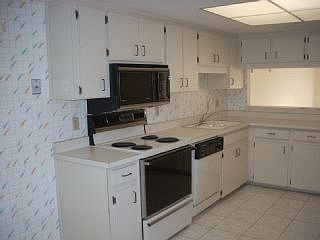 2nd image of 7922 Sandpoint Blvd