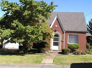 1724 Iowa Ave, West Mifflin, PA 15122