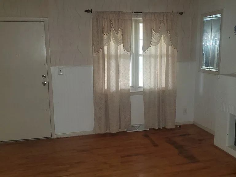 534 W 3rd St — Photo 3