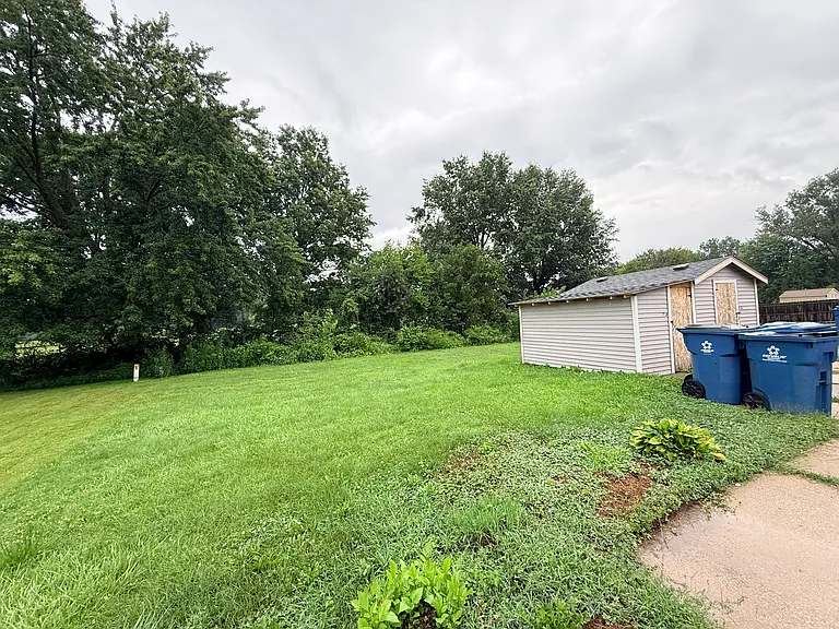 718 Sussex Dr #716 — Photo 16