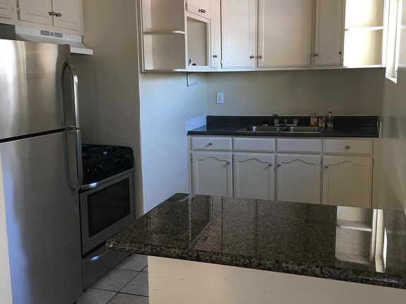 4th image of 3101 W Sunset Blvd #6