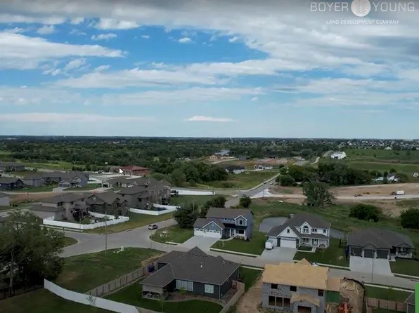 11013 Hardwood Dr #222, Papillion, NE 68046