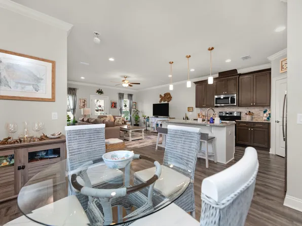 7388 Hiawatha Ln, Navarre, FL 32566