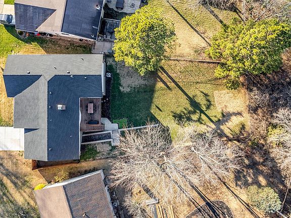 3rd image of 5007 Suson Hills Dr