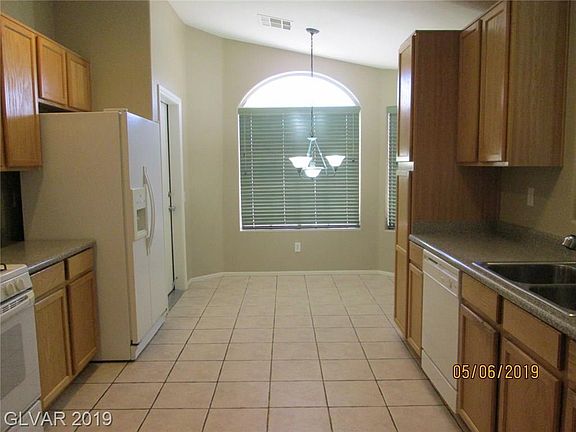 2nd image of 2156 Sunset Vista Ave
