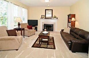 4th image of 10408 Bristlecone Dr