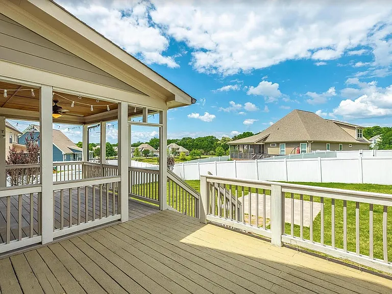 8739 Seven Lakes Dr — Photo 18