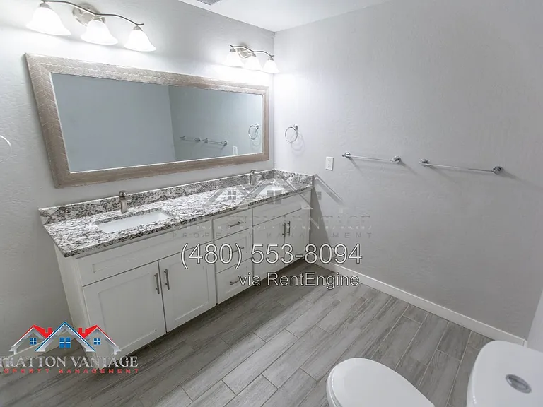 2732 E Michigan Ave — Photo 29