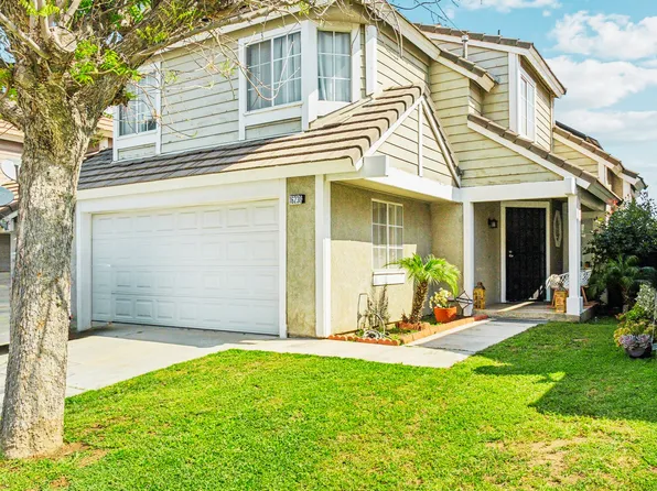16230 Trailwinds Dr, Fontana, CA 92337