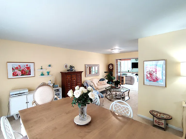 11106 Del Rio Dr — Photo 4