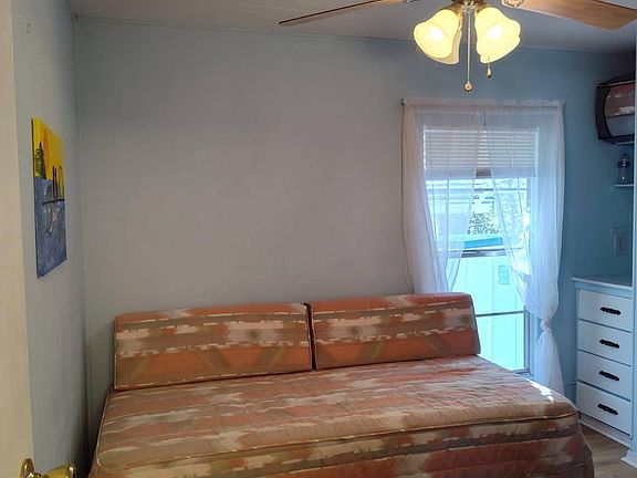 2nd image of 1602 Aztec St