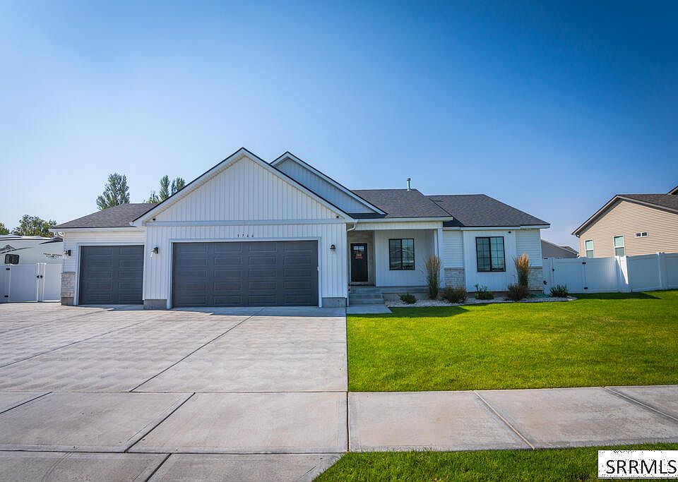 1st image of 3766 Hidden Valley Dr