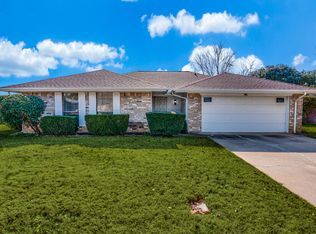 502 Basswood Dr, Euless, TX 76039