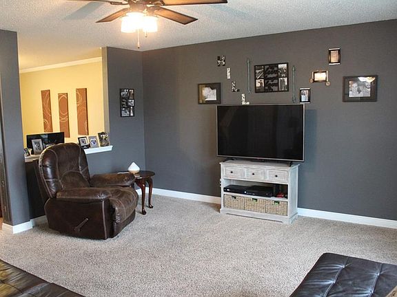 5th image of 933 Highpointe Blvd